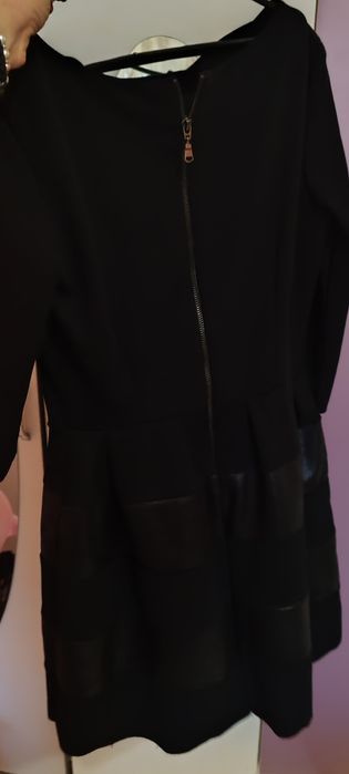 Черна елегантна рокля