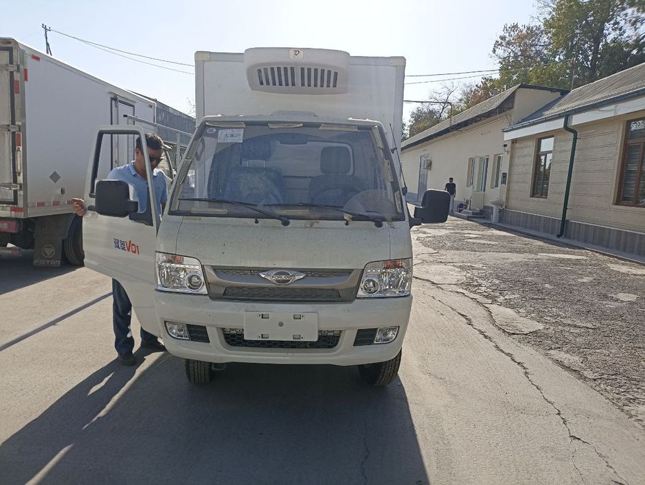 Сотилади, янги рефрежатор,  3 тонналик фотон, 1.5 форланд 
2та Фотон 3