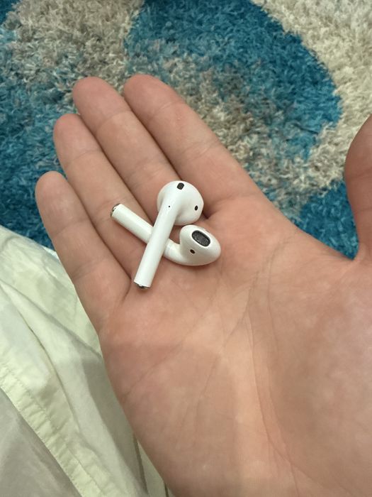 Airpods 1.