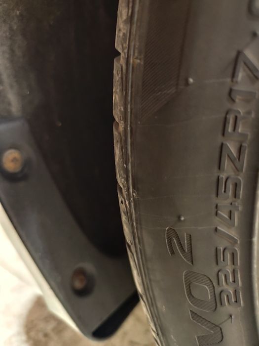Шины 225/45R17 комплект