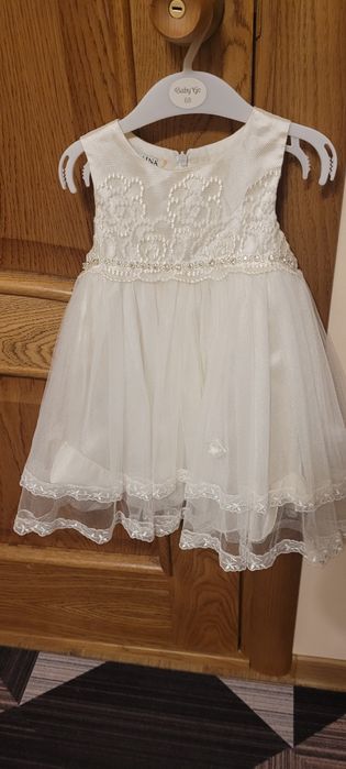 Продам платье на 2 года.