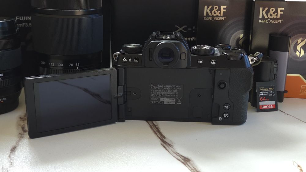 Фотокамера и объектив Fujifilm
