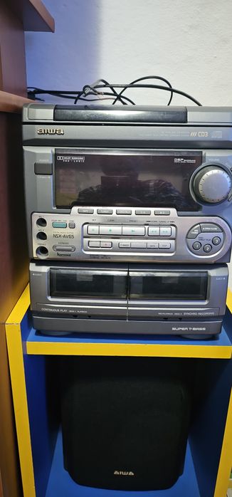 Conbină aiwa, 3cd,radio și double casette