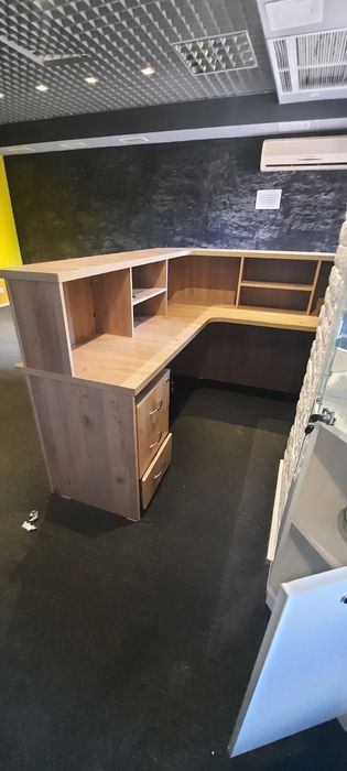 Ресепшн для офиса угловой