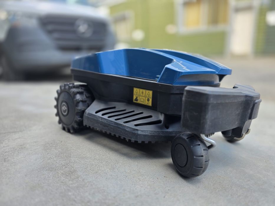 Robot de tuns iarba Krongras – stare foarte buna, automat, eficient