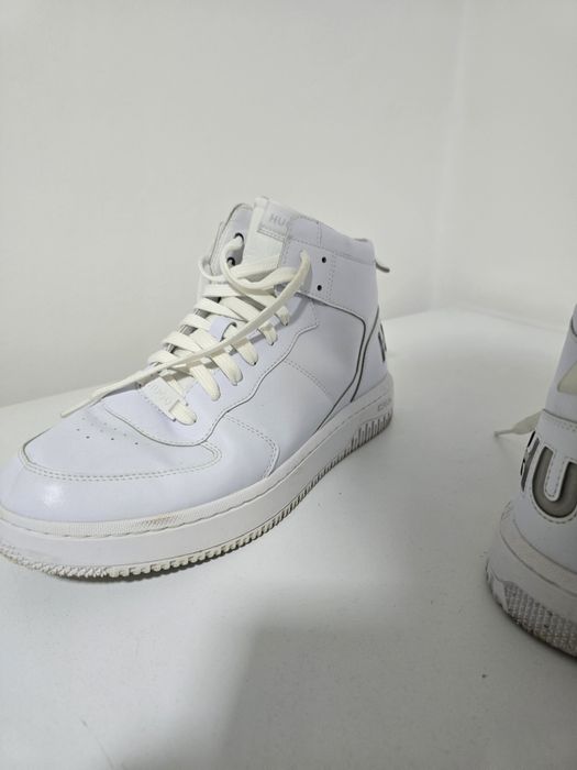 Vând adidasi inalti hugo