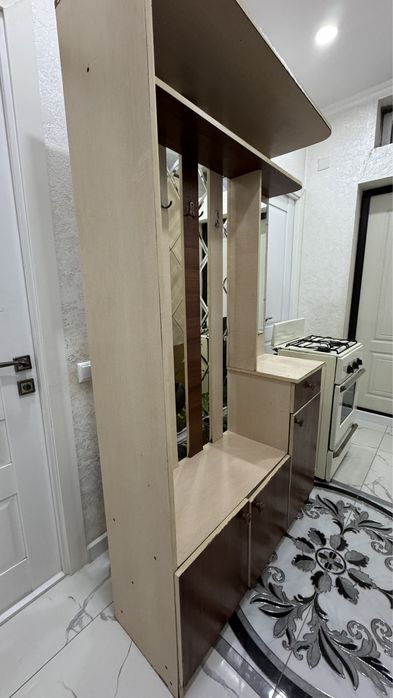 Продам Шкаф с вешалкой б/у