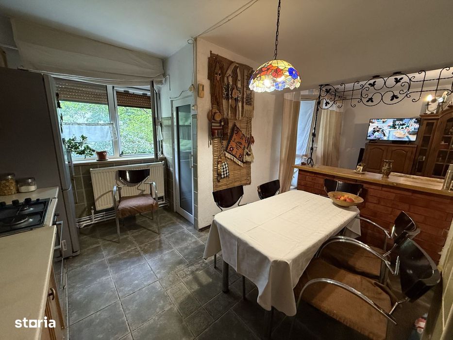 Apartament 3 camere zona Piata Centrală