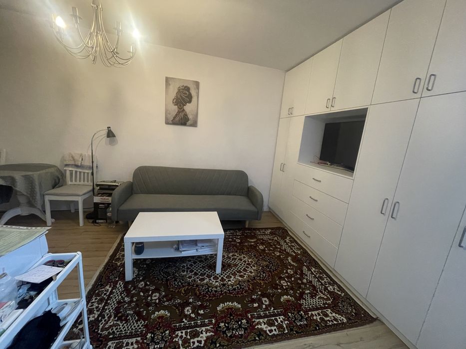 P.F vand apartament