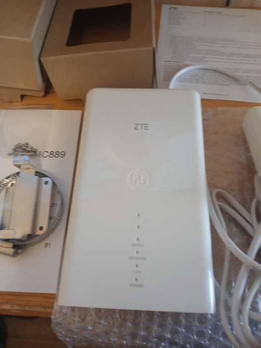 ZTE MC 889 5G рутер за външен монтаж+ ZTE WiFi Router H3601P