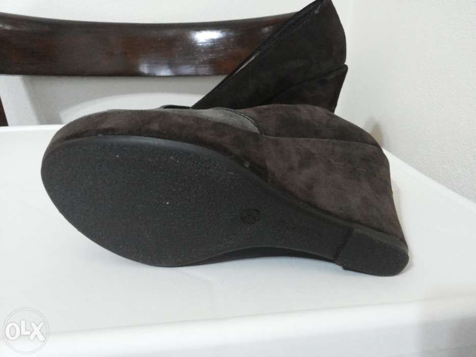 Vand pantofi din piele intoarsa naturala