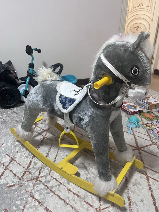 Продам коня игрушка