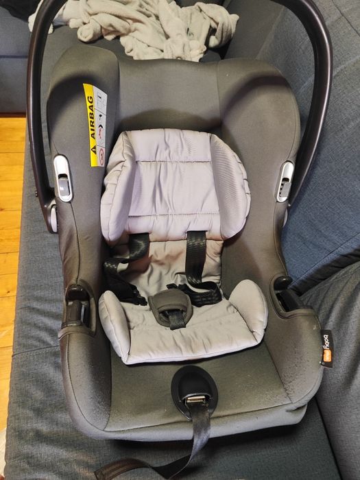 Бебешко кошче за кола