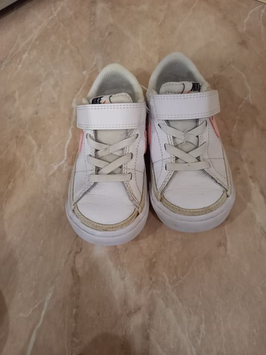 Маратонки, сандали и боти за момиче