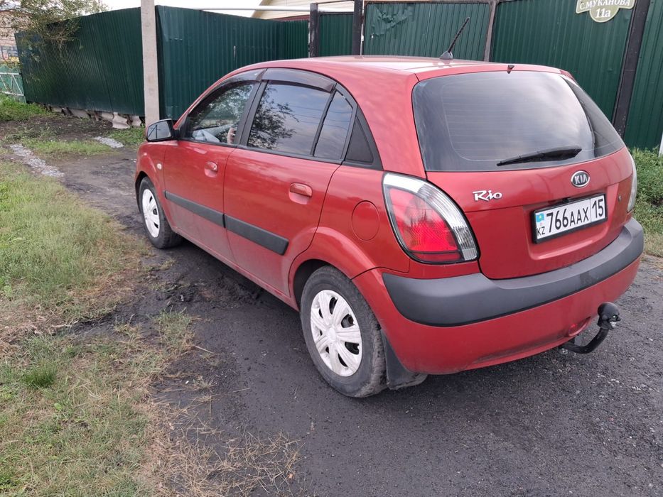 Продам машину  Kia Rio .