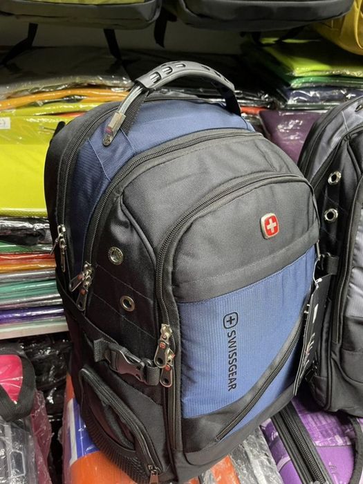 Отличный школьный рюкзак