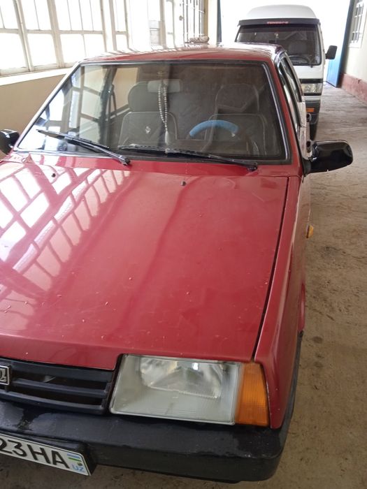 Vaz 21099 moshina hamma ishi qilingan. Harajati yo'q