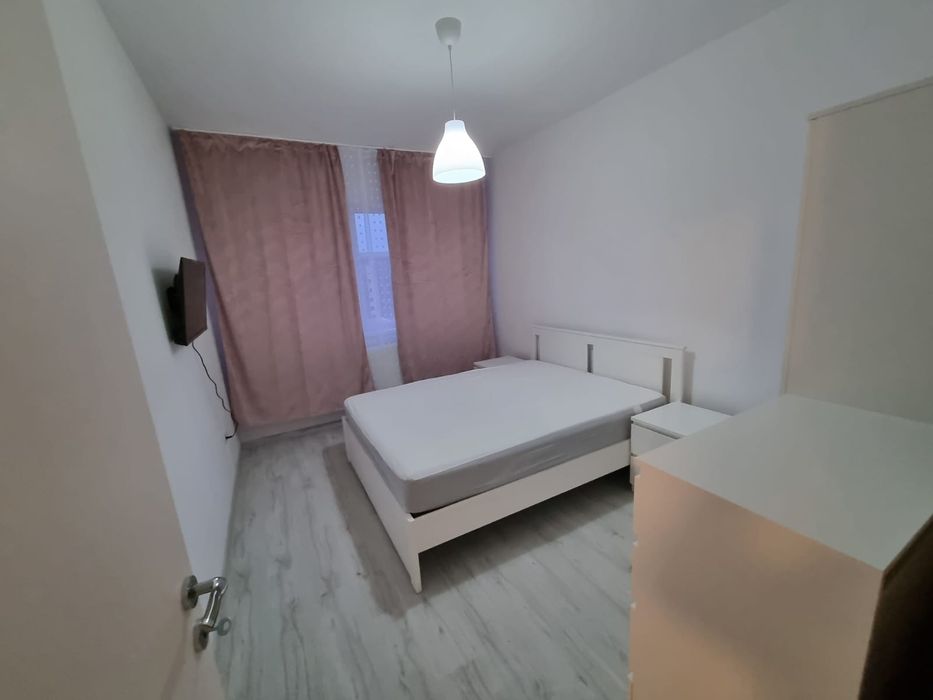 Închiriez studio nou 45mp