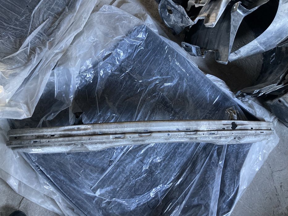 Швеллер усилитель переднего бампера БМВ 3 Е46 / BMW 3 E46