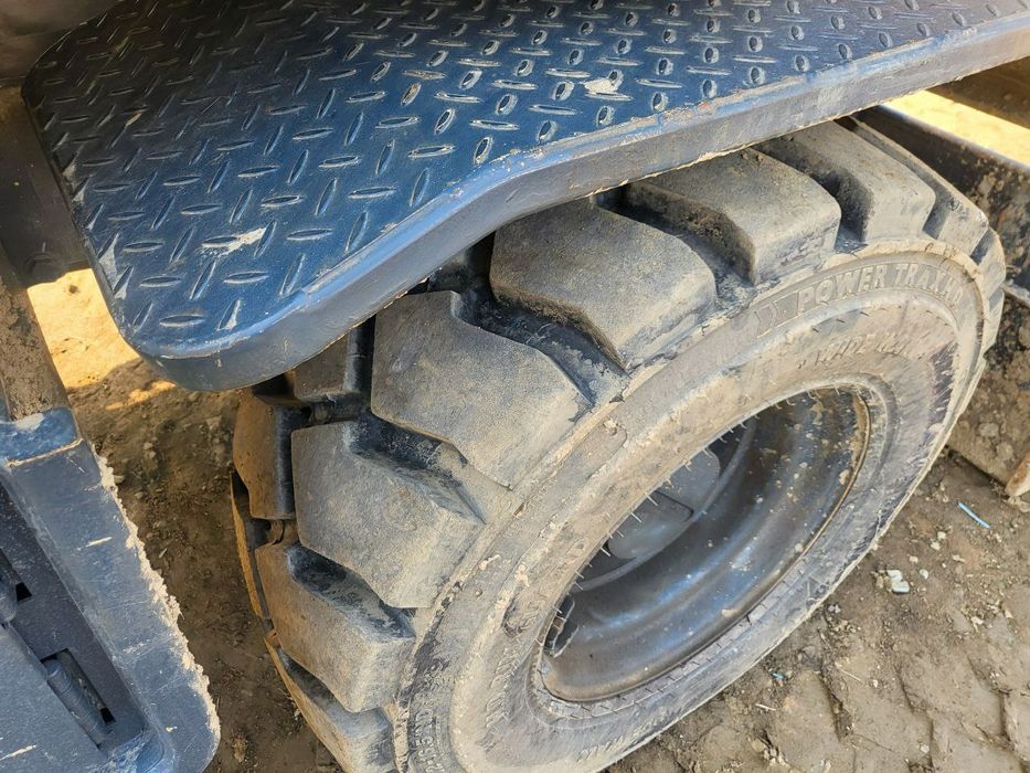 Экскаватор хундай 60 талик сотилади 27 март куни кариядан кириб келди.