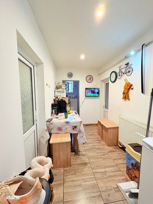 Casă 3 camere renovată, toate utilitățile, lângă stațiunea Călimănești