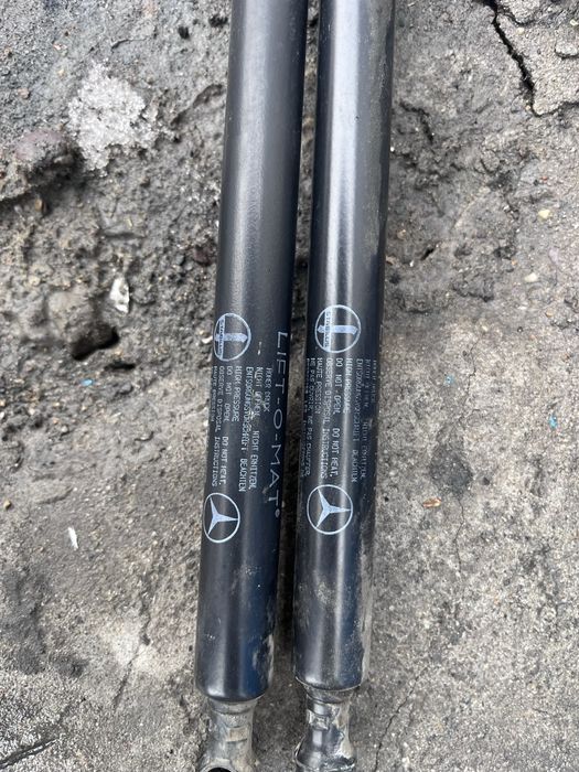 Запчасть мерс, мерседес