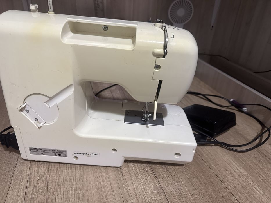 Швейная машина в отличном состоянии