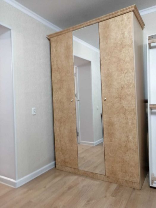 Продаётся шкаф плательный