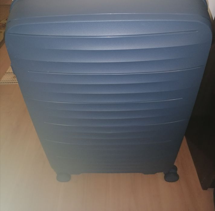 Голям куфар тъмно син 100л Grand Ghepard