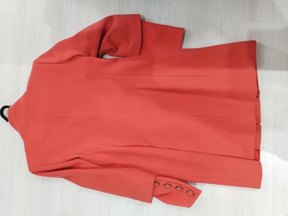 Пальто весенние-осеннее