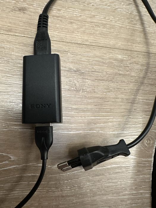 Sony A6300 + Obiectiv 15-50 OSS + Acumulator + Card de memorie