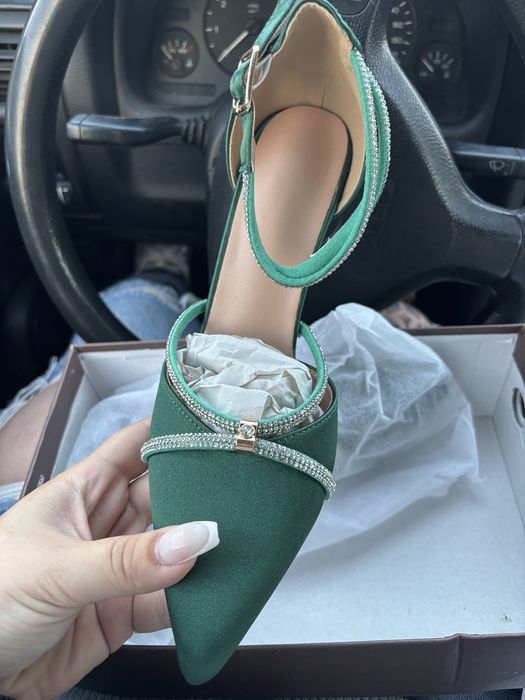 Официални обувки на висок ток 39 номер