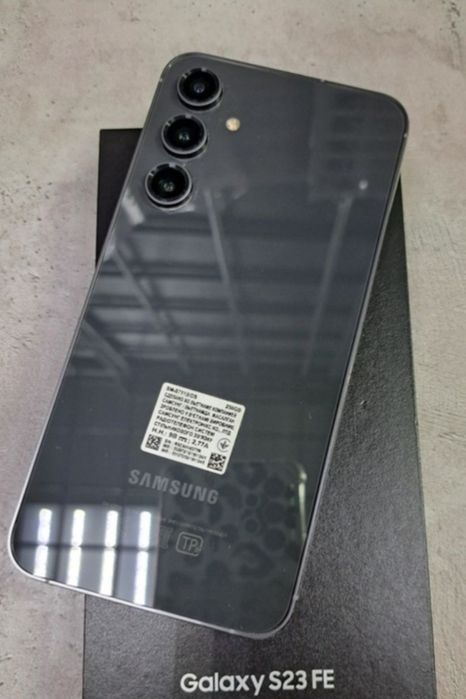 Продам Samsung S23 FE