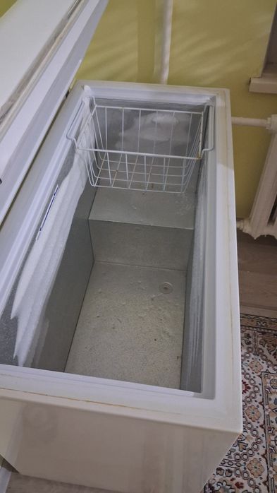 Морозильник большой