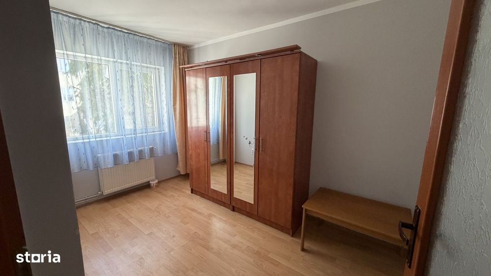 Apartament  de 3 camere, zona Orizont,potential excelent