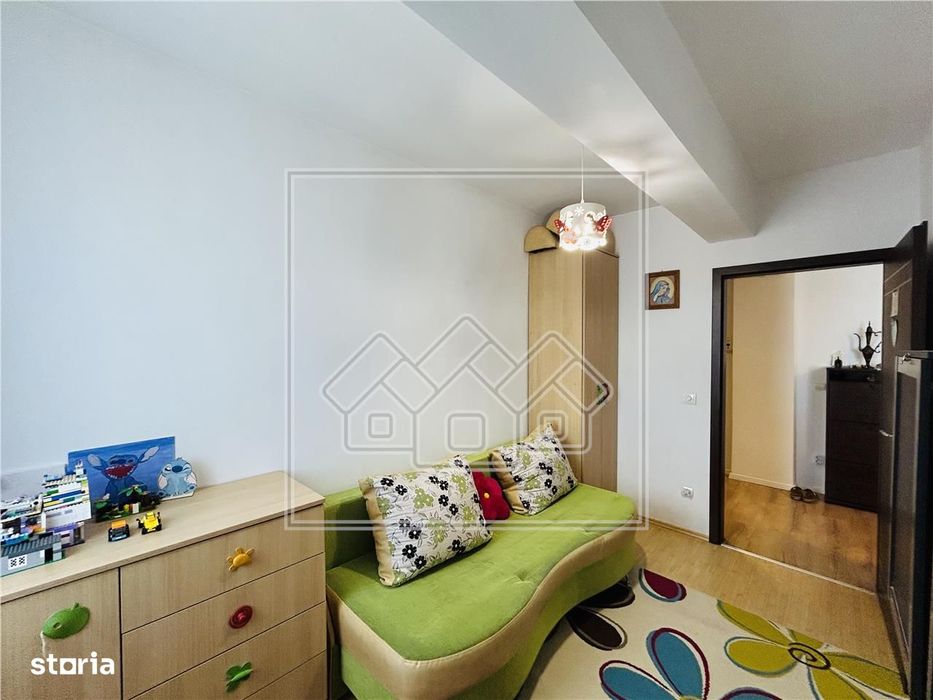 Apartament 3 camere, balcon, loc de parcare - Turnisor