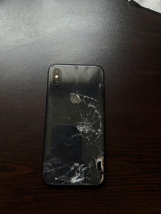 2 броя iPhone X за части