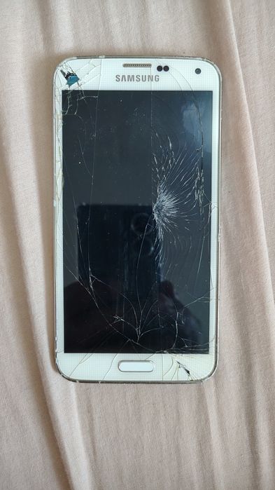 За Части. Redmi S2,Redmi 9,moto G-04, Galaxy A13,Redmi 8,Moto G6,Huawei nova,Galaxy s5,Sony Xperia,Alcatel 1se,Nokia 6300,Nokia 1208,Samsung GT;