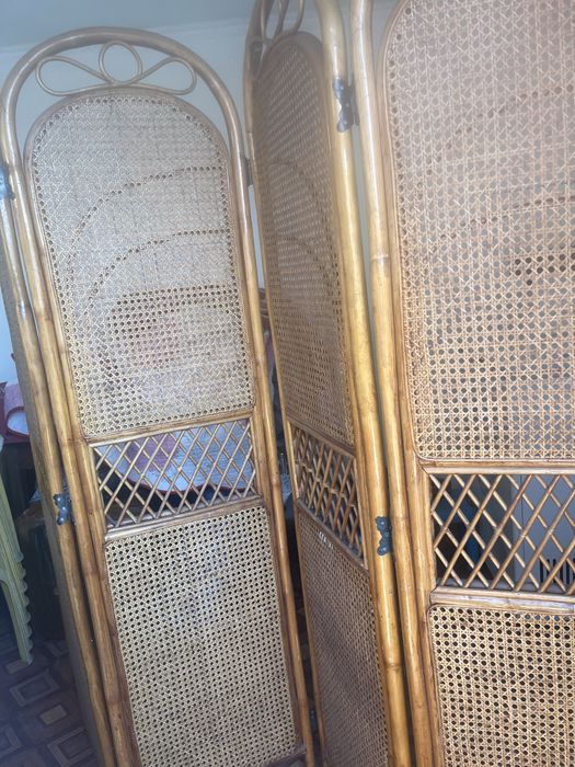Ширма материал бамбук,состоит из четырех секции