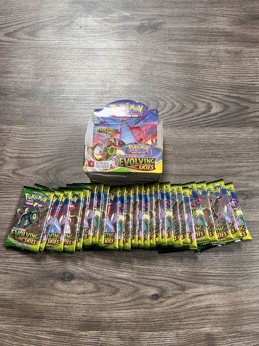 Pokemon evolving skies booster box