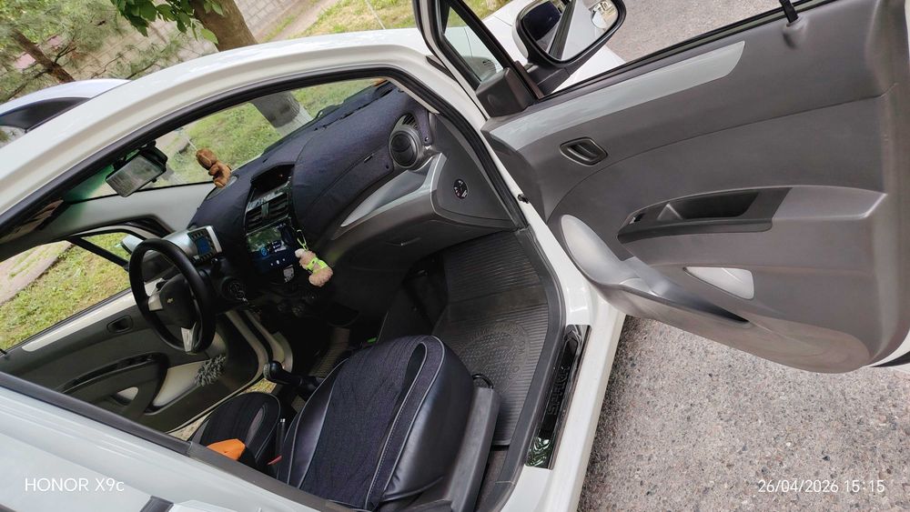 Chevrolet Spark 2015 года