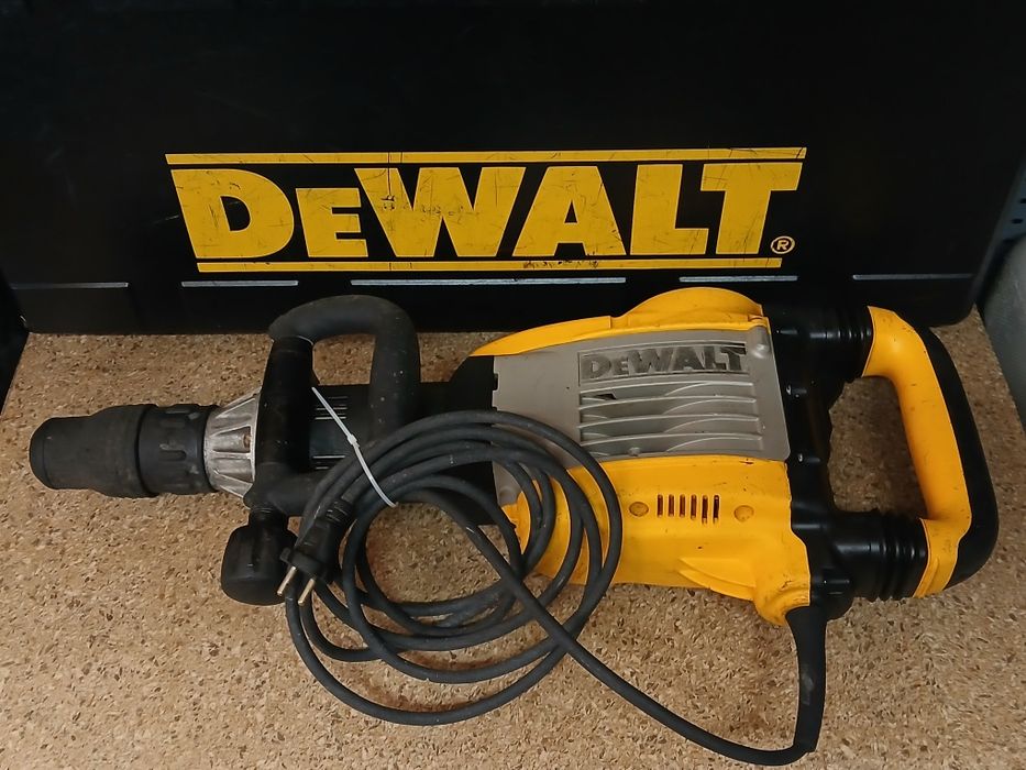 Dewalt demolator