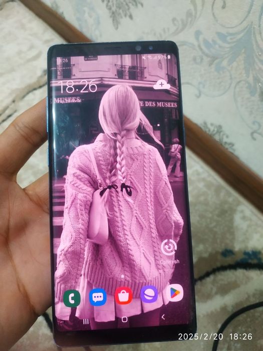 Самсунг ноте 8            10/8