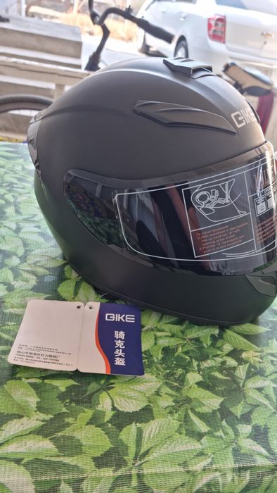 Sport bike shlemi