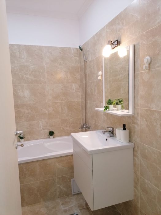 Inchiriez garsoniera complex Avangarde City