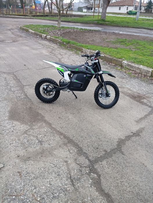 Електрическо кросово моторче