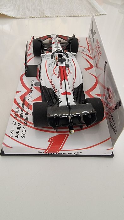 Red bull rb21 japanese gp Max Verstappen 1:43