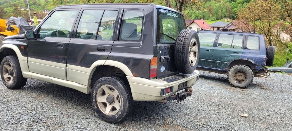 Vând Suzuki vitara motor de mazda anul 1998