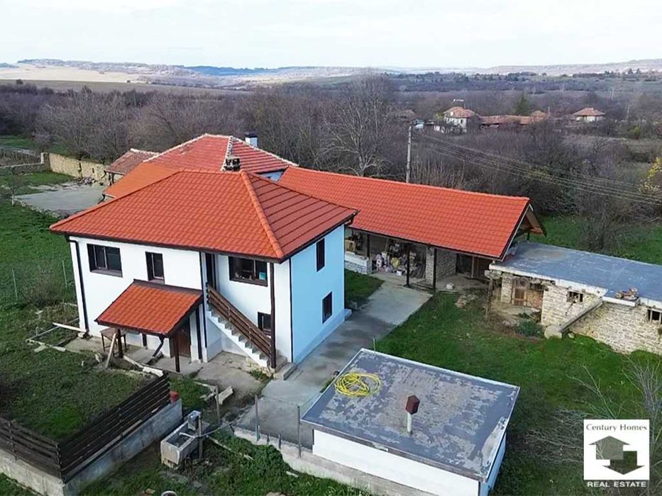 116253 Реновирана къща с голям двор в с. Ново село