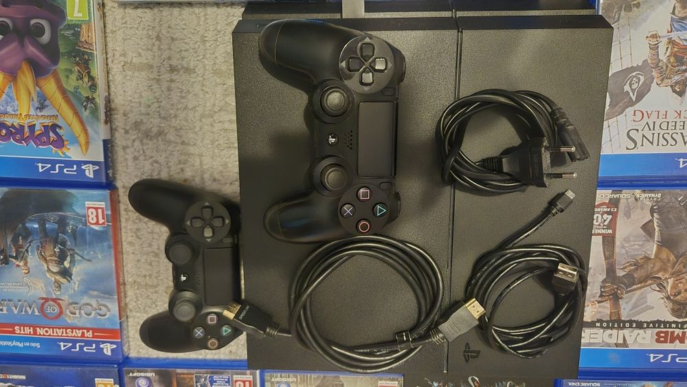 PlayStation 4 1TB + 2 Controllere + 12 Jocuri Top